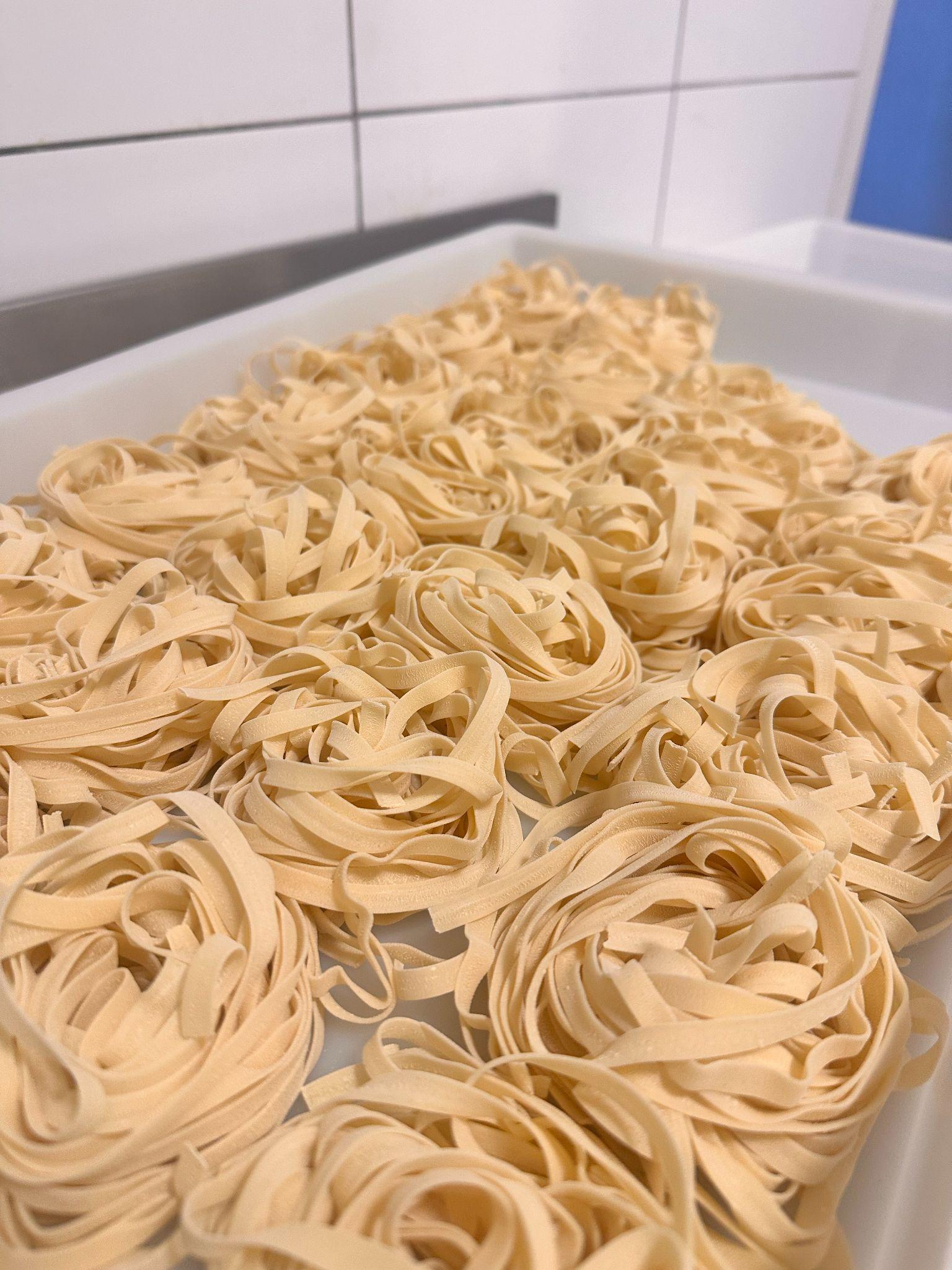 Handgjord färsk pasta